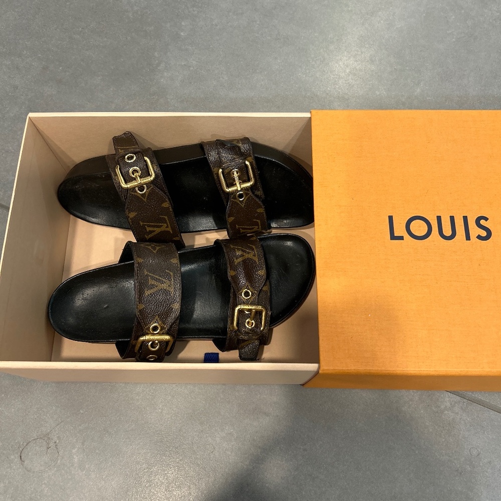 Louis Vuitton bom día flat comfort mule sandals